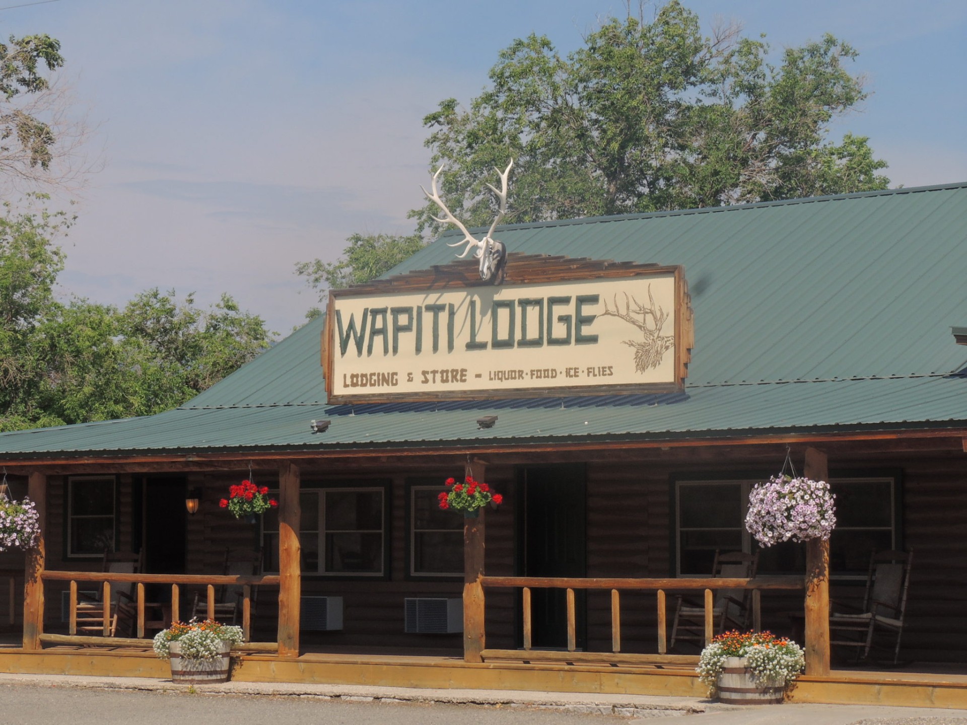 Wapiti Lodge Wapiti, WY
