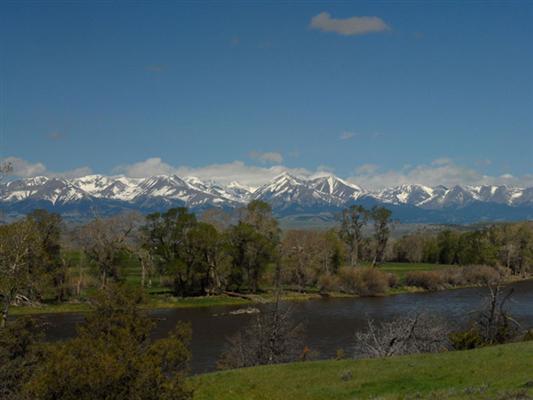 Yellowstone Bend Ranch Sweet Grass County, MT