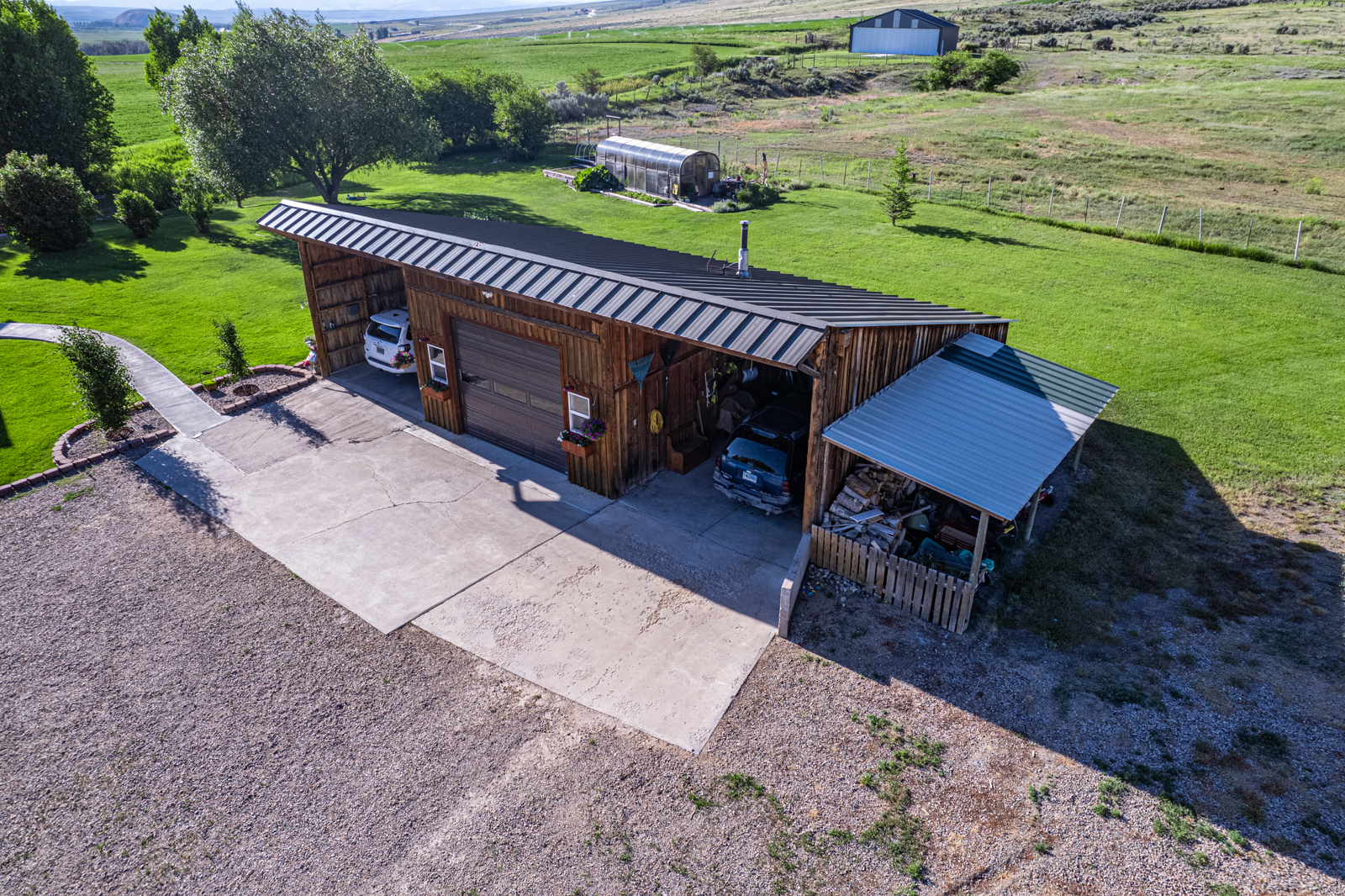 Nieslanik_Ranch_Cokeville_WY_garage