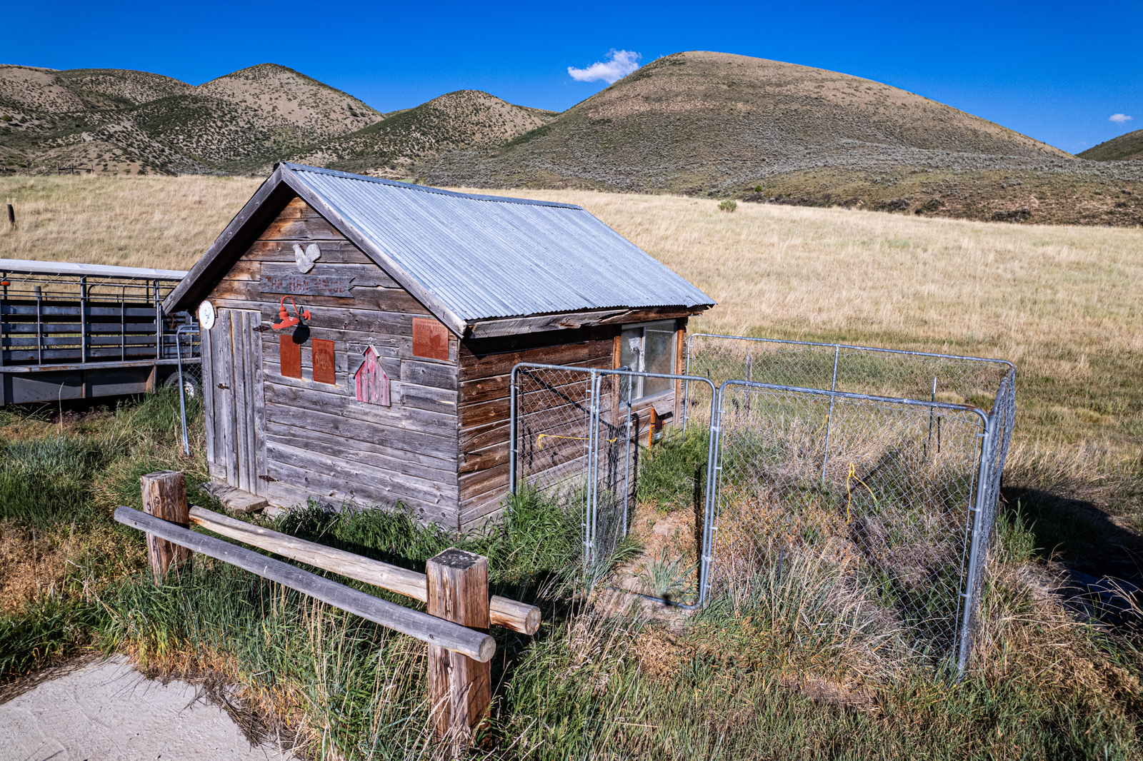Nieslanik_Ranch_Cokeville_WY_kennel
