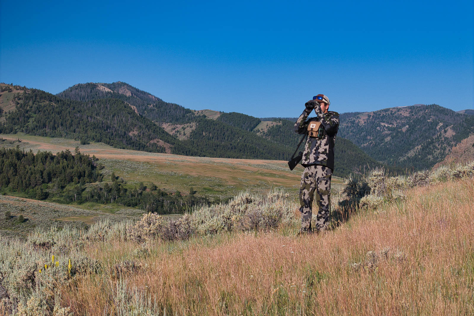 hunter on Wyoming ranch for sale