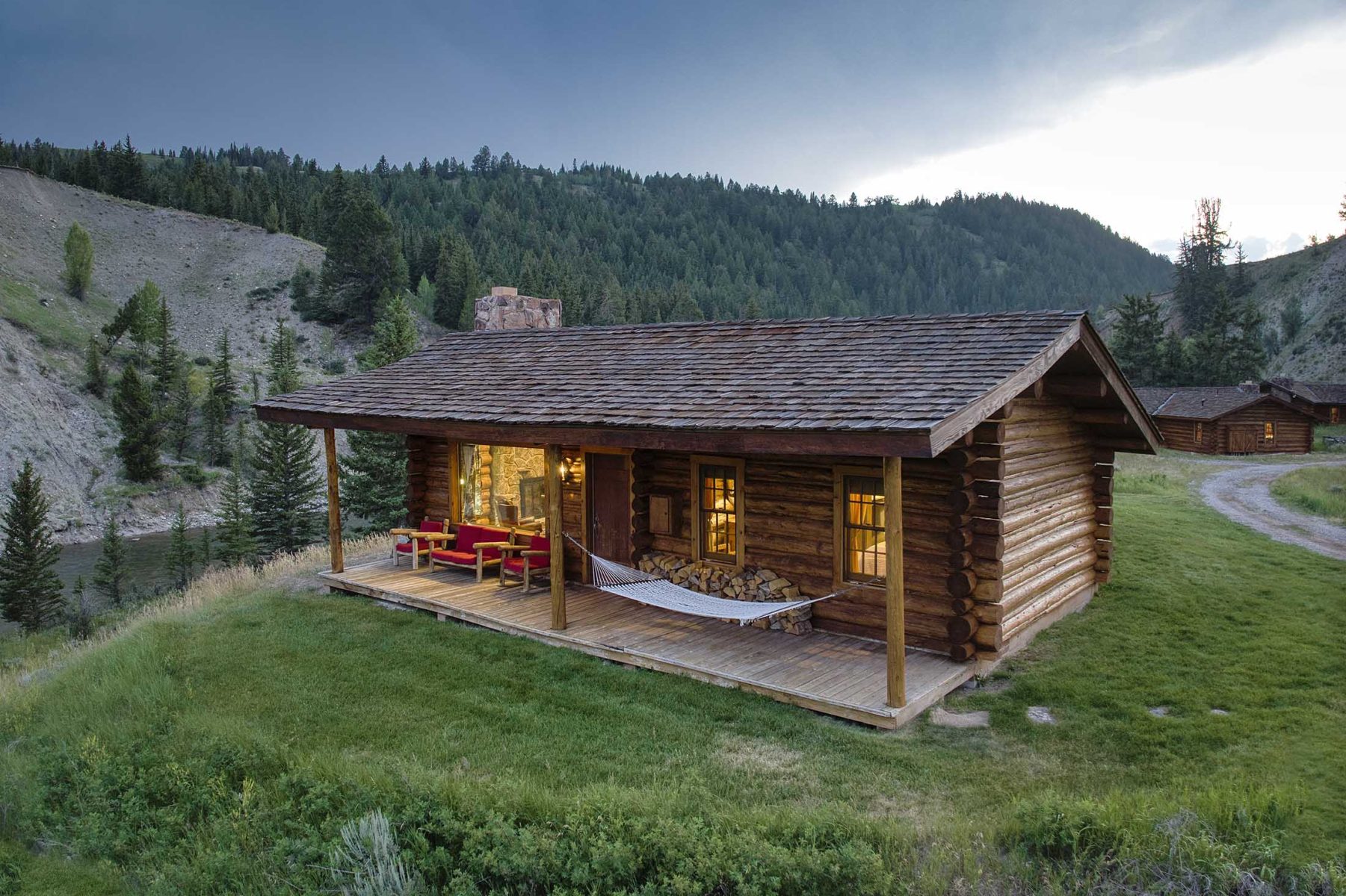 red_hills_ranch_jackson_hole_wyoming_cabin_3