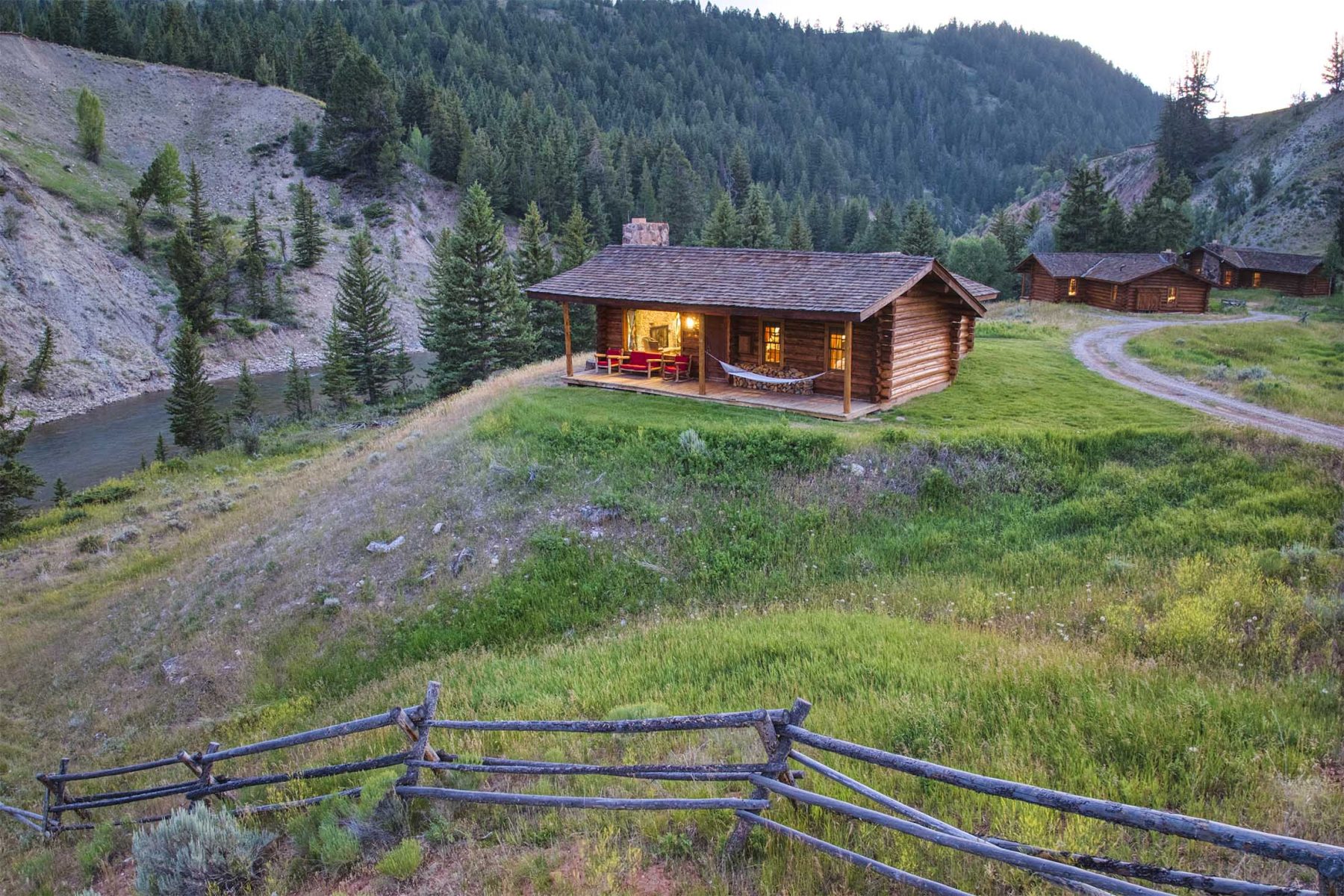 red_hills_ranch_jackson_hole_wyoming_house_3