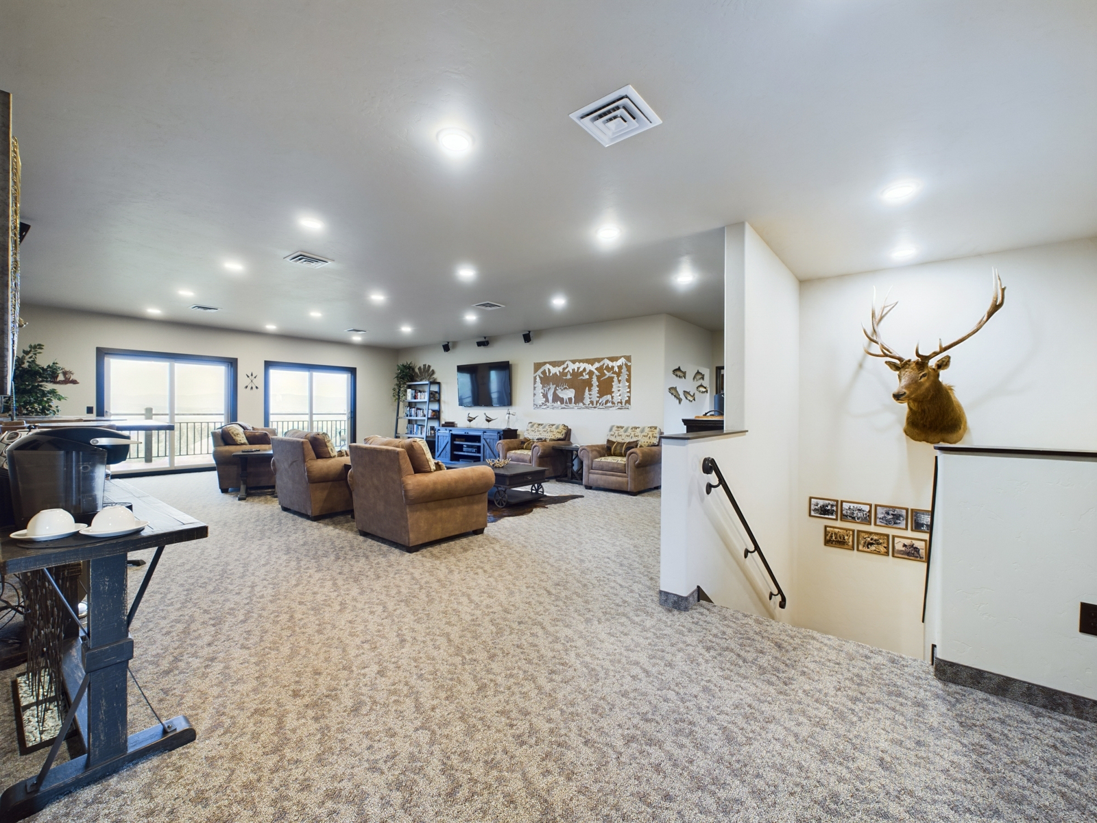 Norway_Canyon_hunting_retreat_TV_room