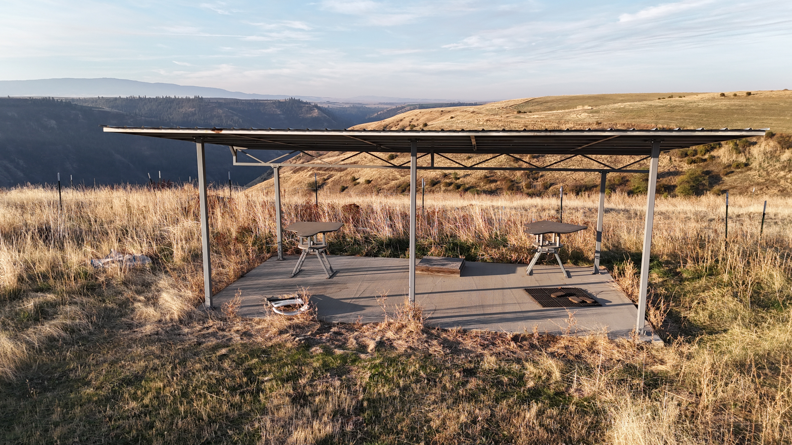 Two_canyons_ranch_Idaho_covered_rifle_range(2)