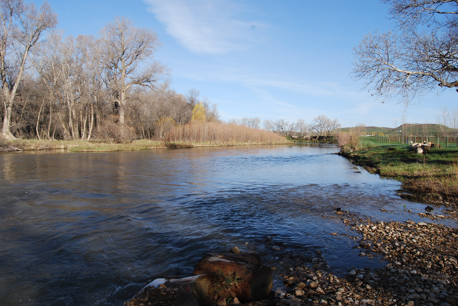 river on agricultural ranch in Wyoming for sale