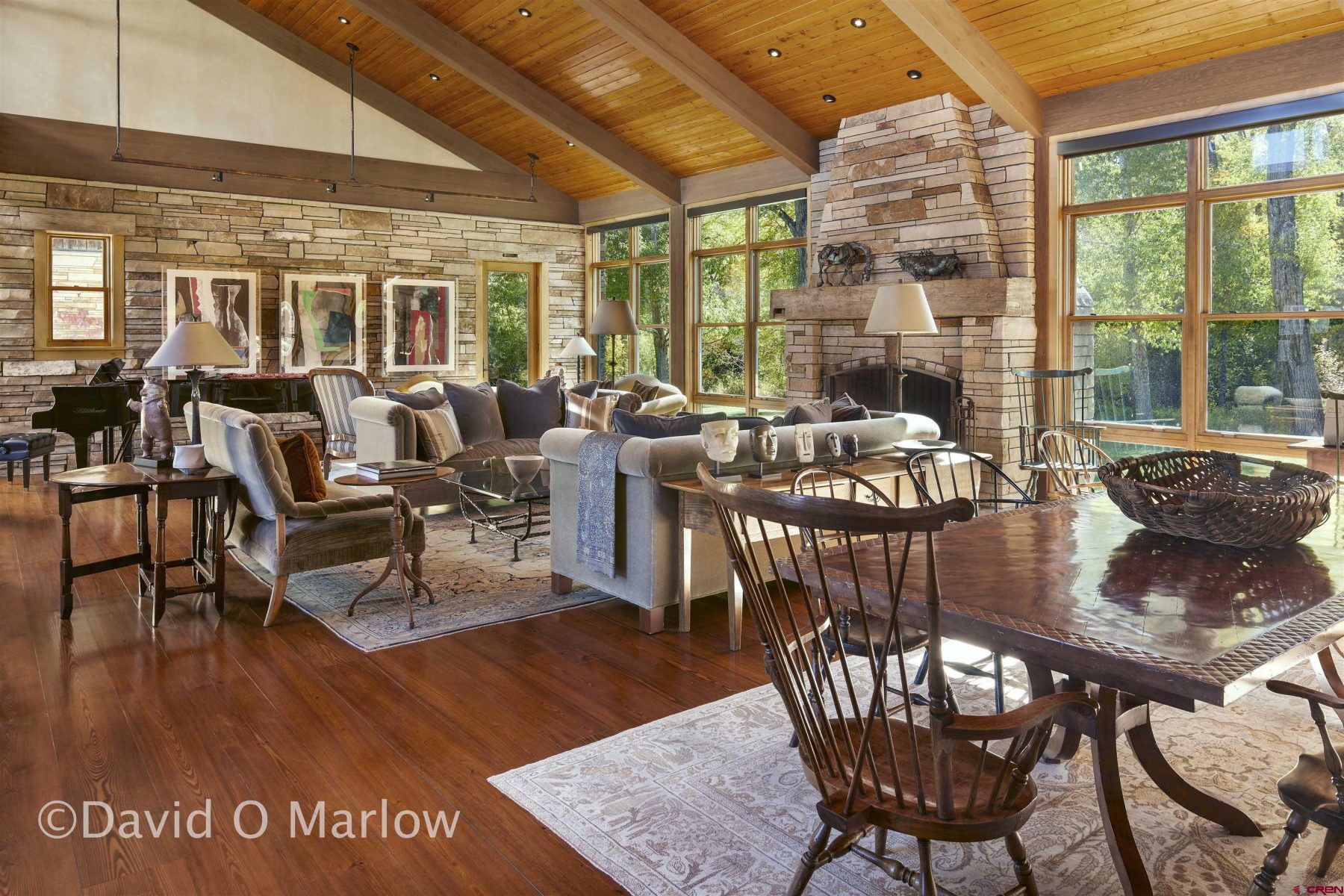 main house lounge area