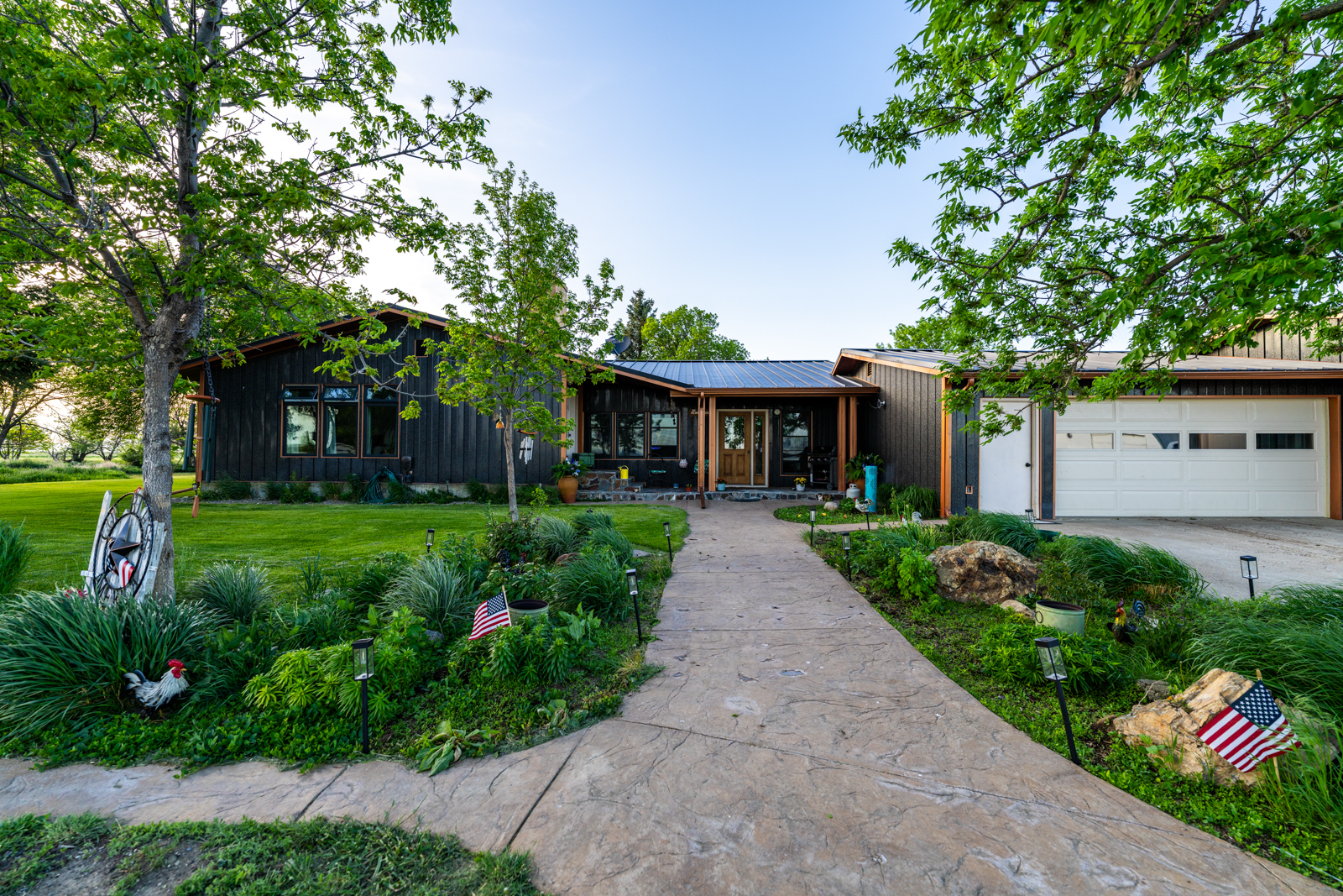 main house on farm in Montana for sale