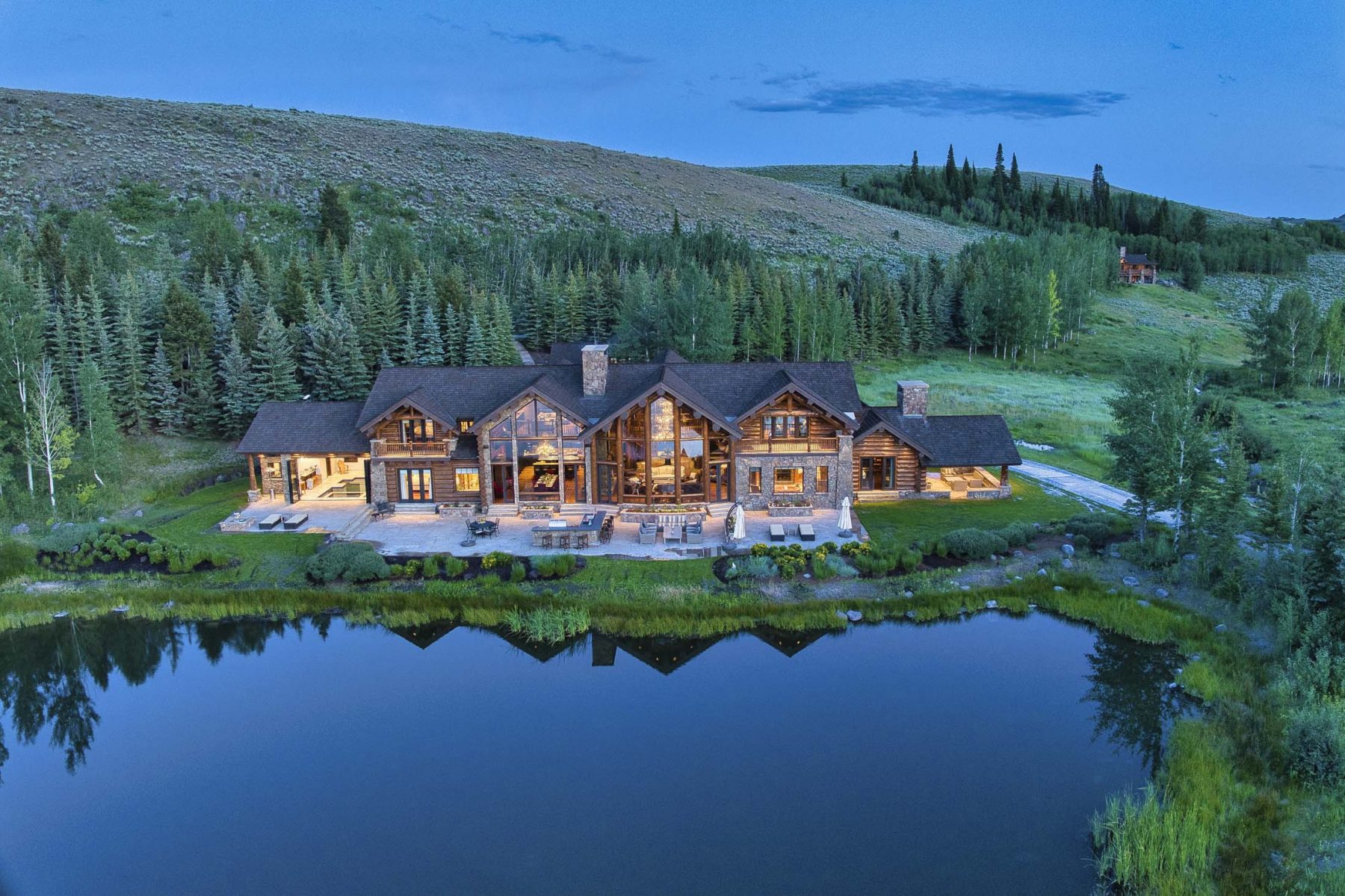 estate on Riva Ridge Reserve