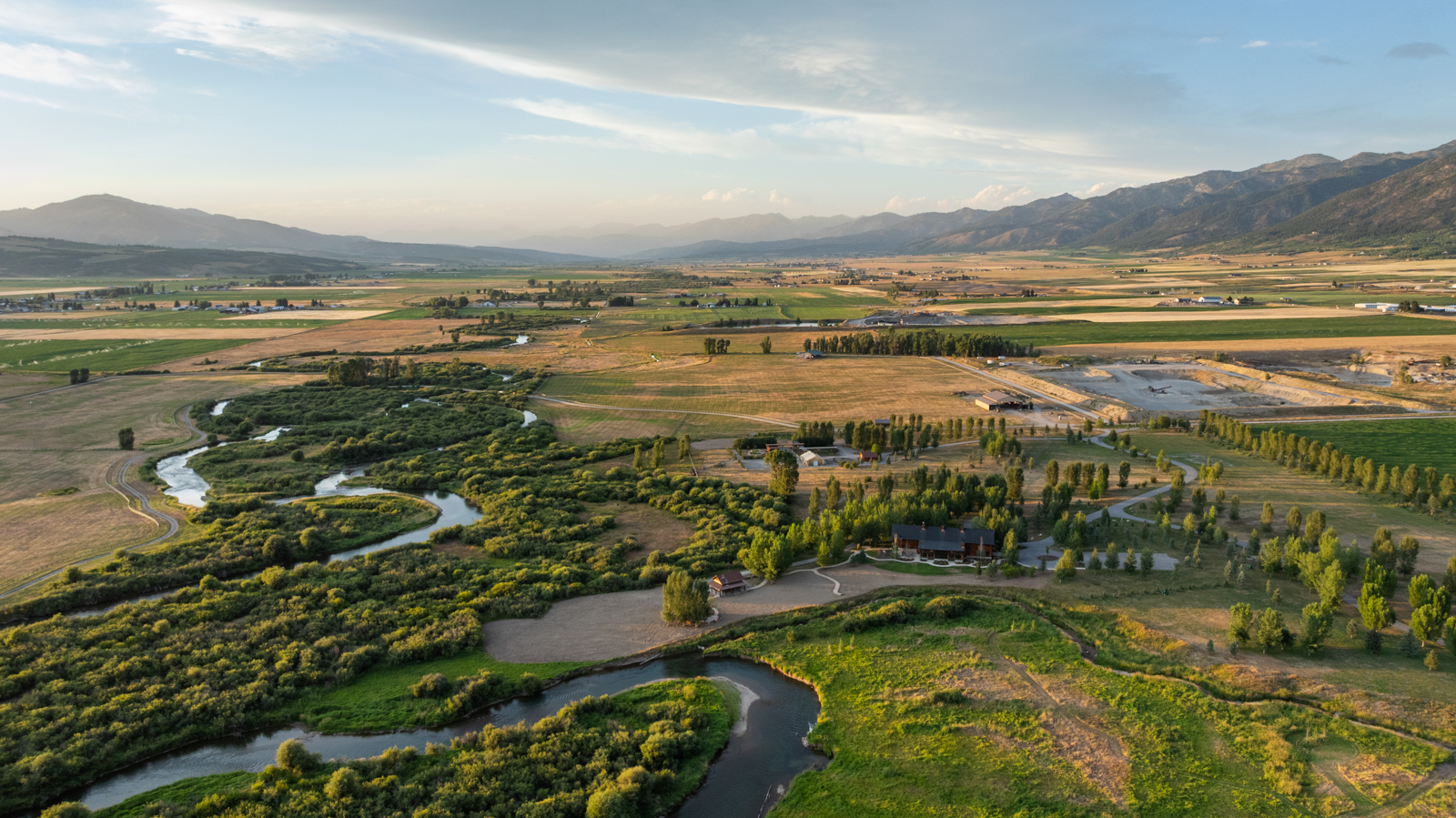 fly fishing ranch in wyoming