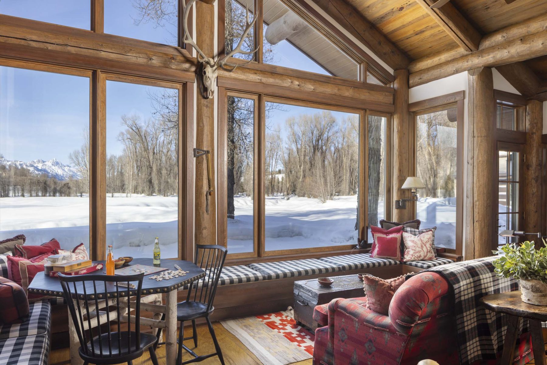 floor to ceiling windows