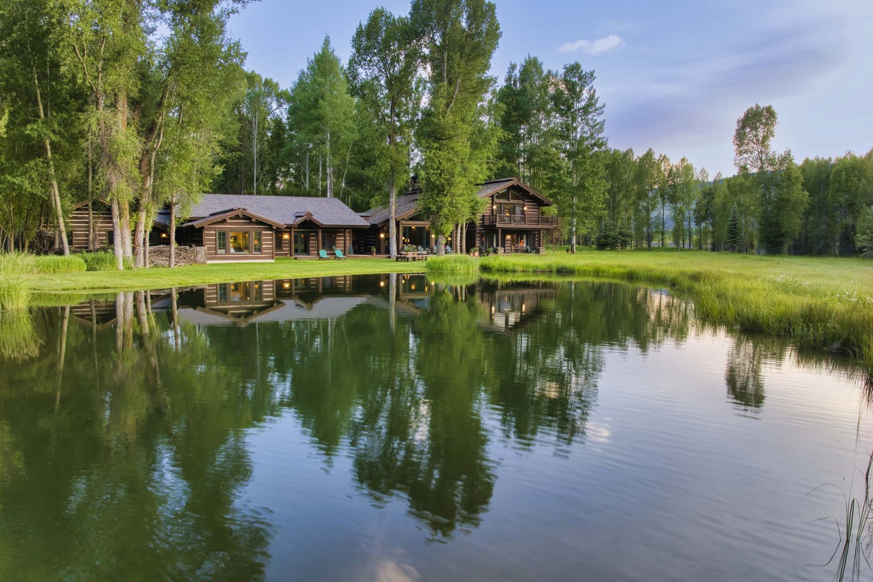 riverfront ranch in Wyoming