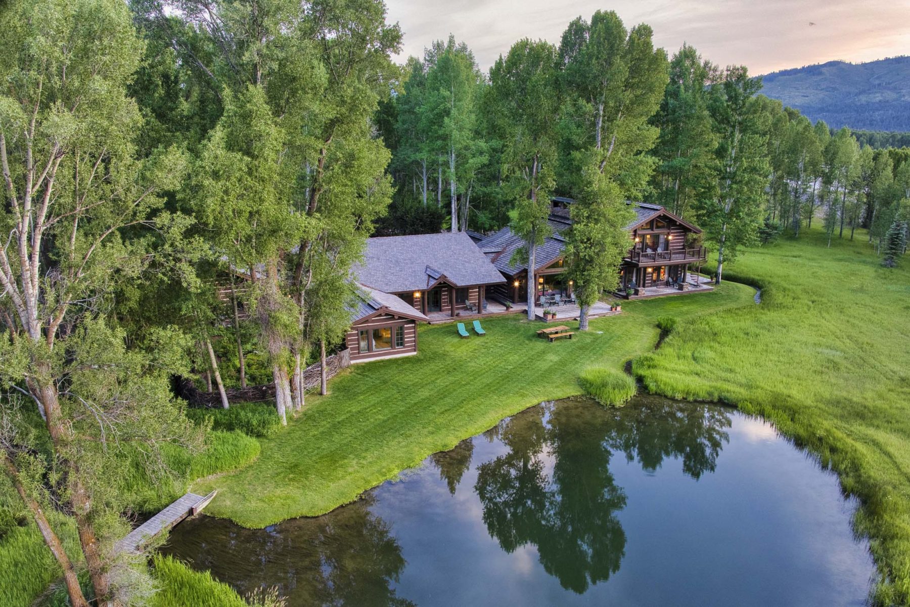 riverfront ranch in Wyoming