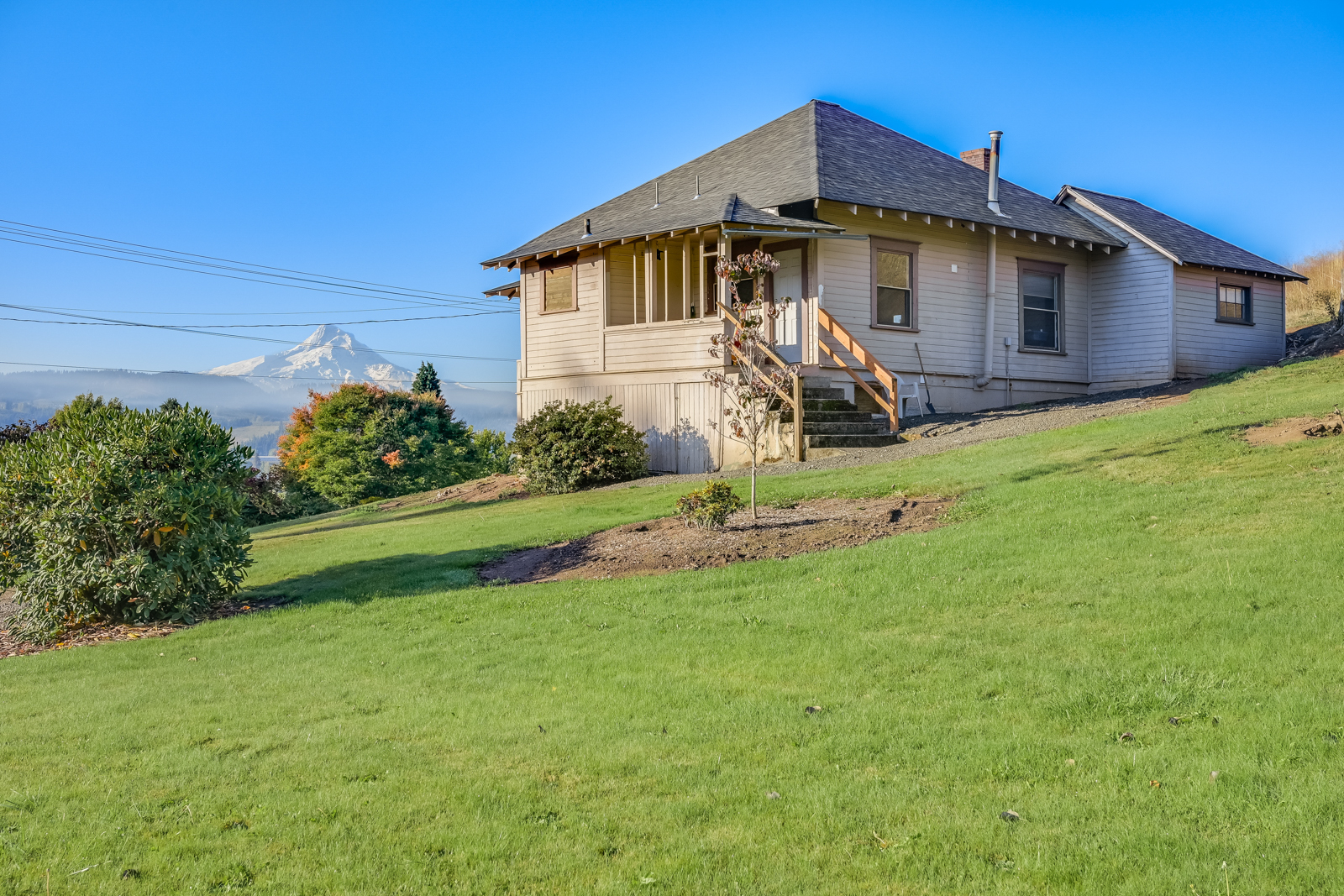 main house on ranch for sale in Oregon